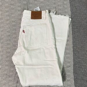 white vintage levi jeans